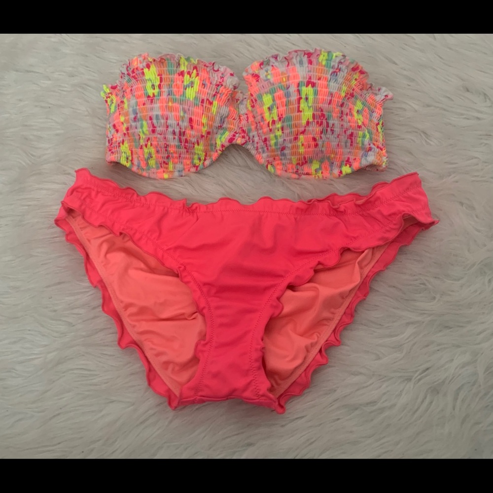 Victoria's Secret Scalloped Ruffle Bikini Set 34c